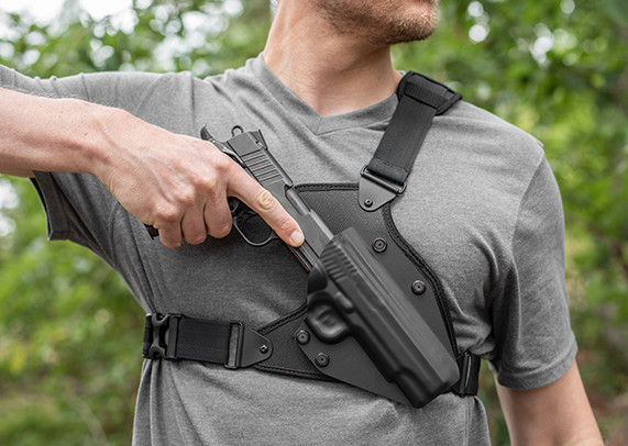 Gear Review Cloak Chest Holster From Alien Gear The Socal Bowhunter